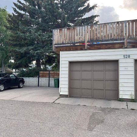 YYC Cozy Basement Suite-溫馨小屋 Designated Parking מראה חיצוני תמונה