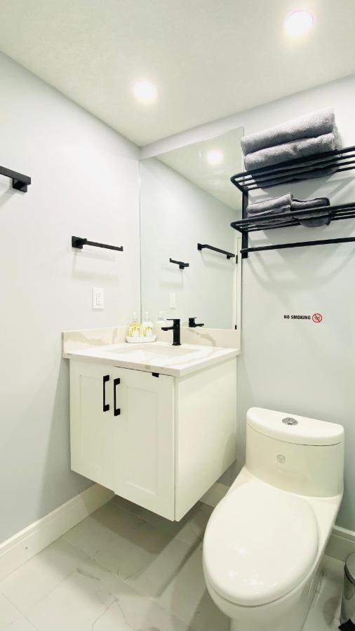 YYC Cozy Basement Suite-溫馨小屋 Designated Parking מראה חיצוני תמונה